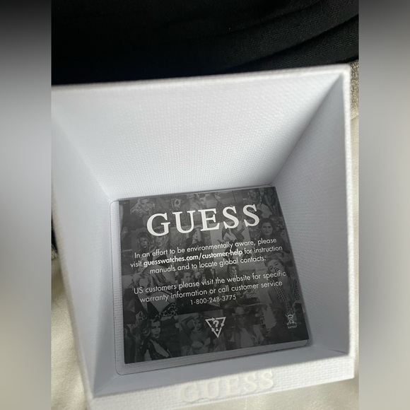 Guess gold watch - Picture 5 of 5